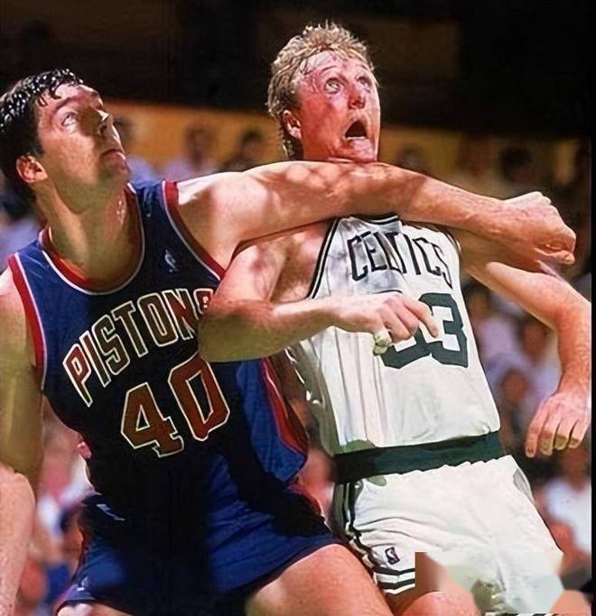 底特律活塞发布备战花絮,转会期刷新队史纪录,NBA常规赛任务艰巨,更衣室氛围转暖的简单介绍 底特律活塞发布备战花絮,转会期刷新队史纪录,NBA常规赛任务艰巨,更衣室氛围转暖的简单介绍