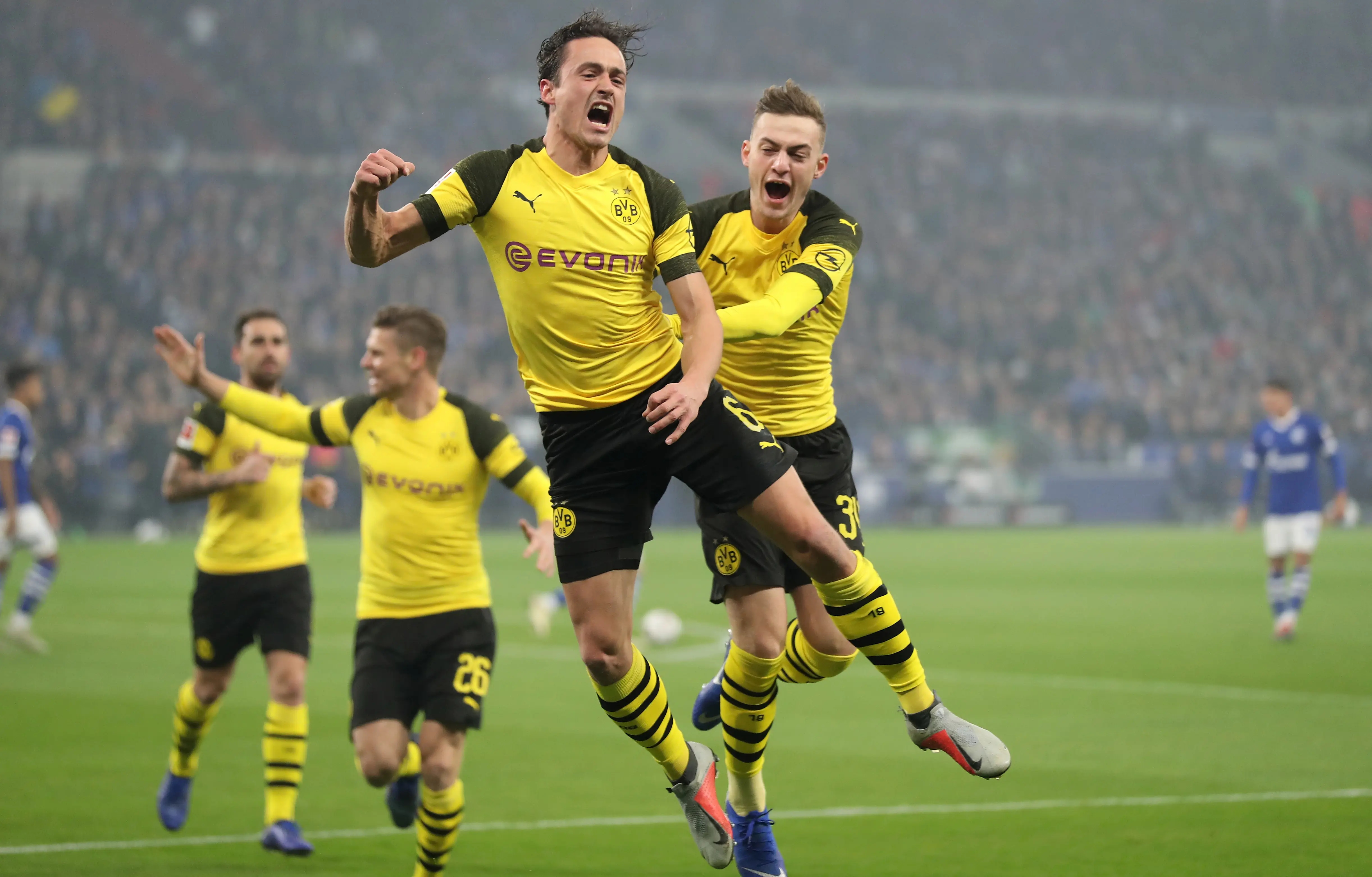 赛后突围战来临；巴黎圣日耳曼围绕德国杯伤情更新；更衣室稳定；年轻球员得到机会的简单介绍