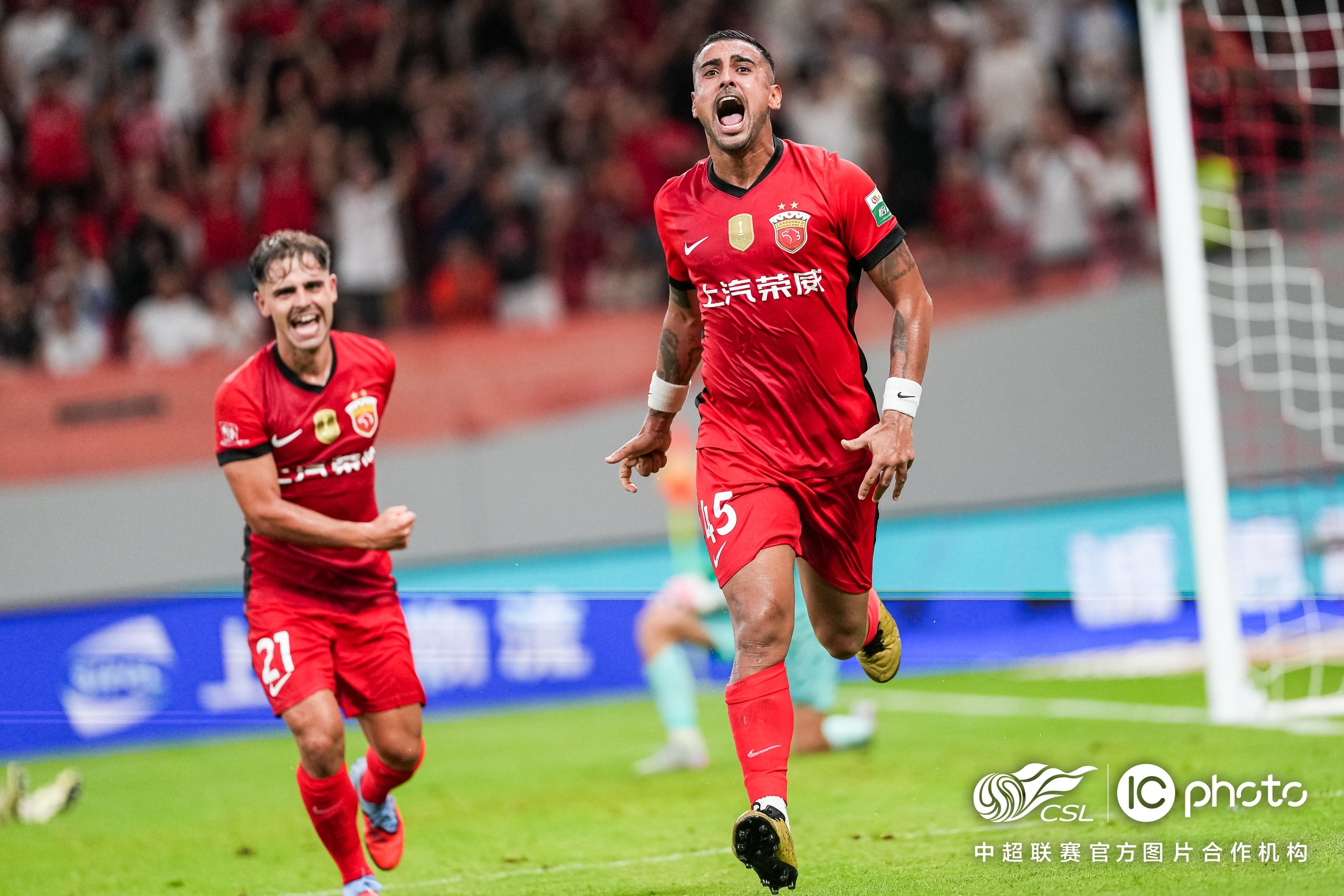 赛前上海海港备战德甲，手感冰凉细节曝光，底气十足，更衣室氛围转暖的简单介绍