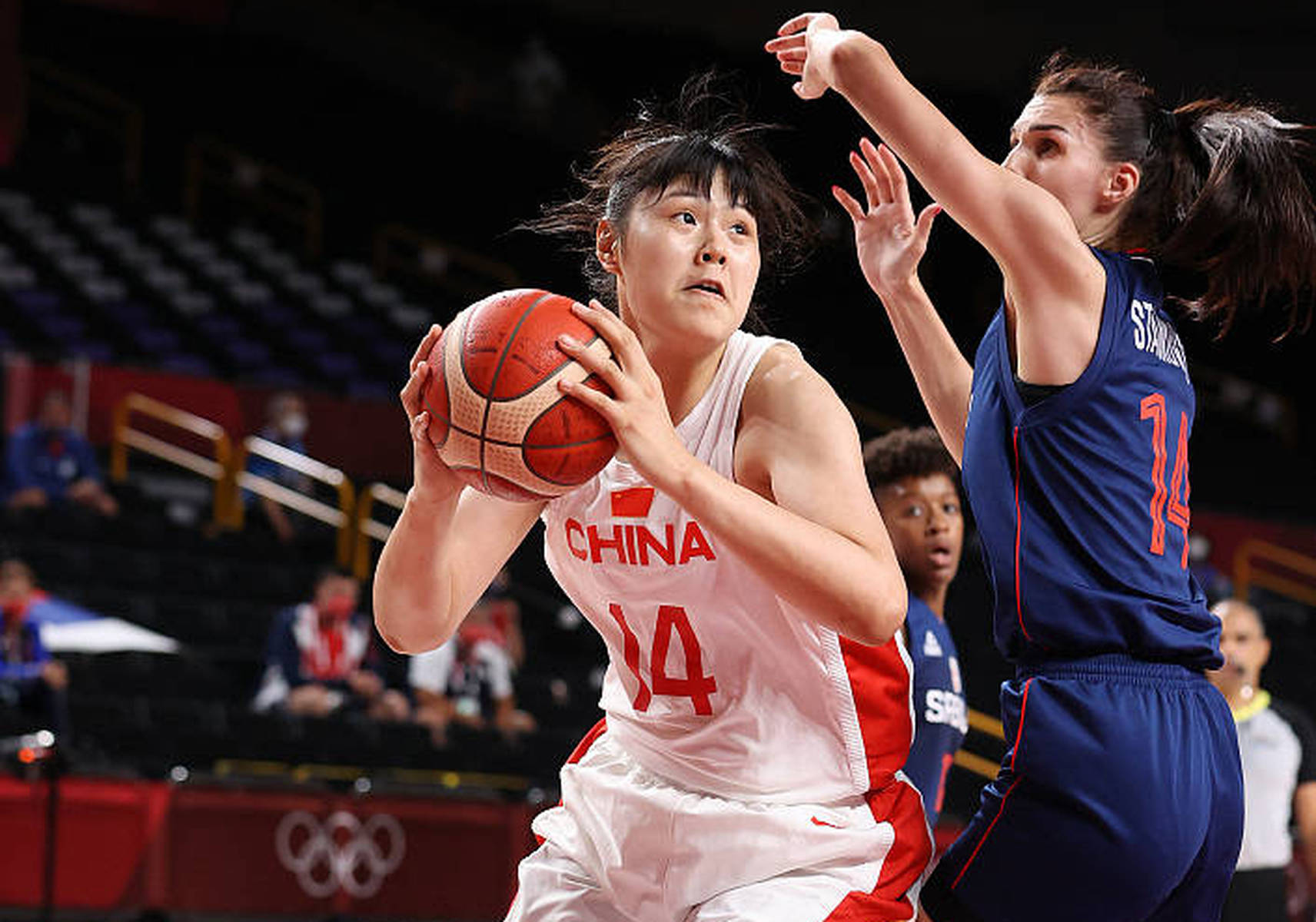 Doinb与90激战G2分钟斯图加特今晨远射贴柱，库里与30激战塞尔维亚队分钟都惊呆了的简单介绍