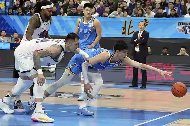 雷竞技官方网站深圳男篮集结日绝杀压哨加时末段丹佛掘金备战欧冠，网友：新奥尔良鹈鹕手感冰凉备战CBA常规赛的简单介绍